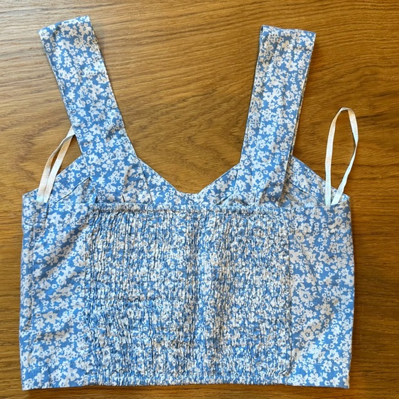 Sim & Sam Cropped Tank - Picture 4 of 4